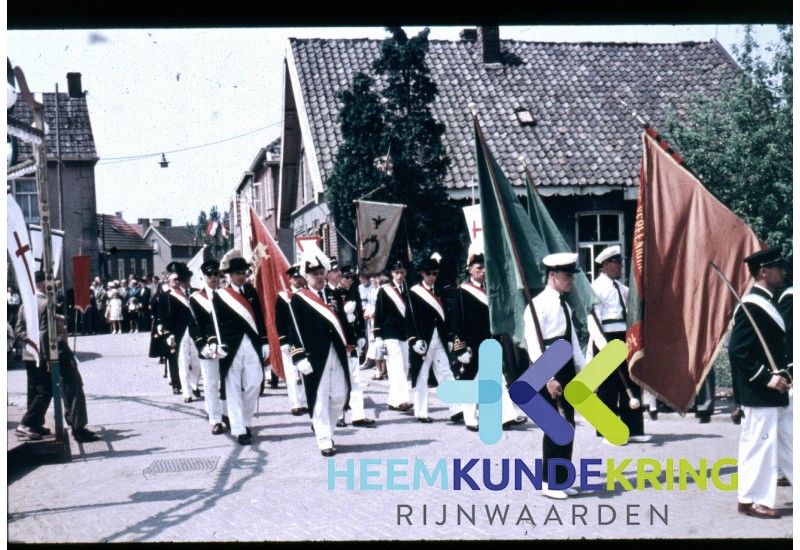Processie Lobith 1957 Coll. G.B.Janssen (4)